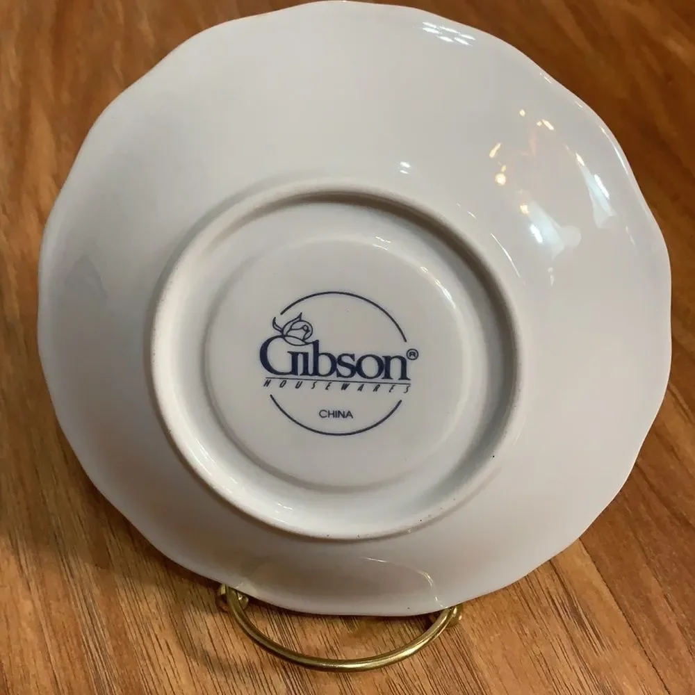 Gibson China Vintage Victorian Blue Rose 5 Piece Floral Place Setting Gold Trim